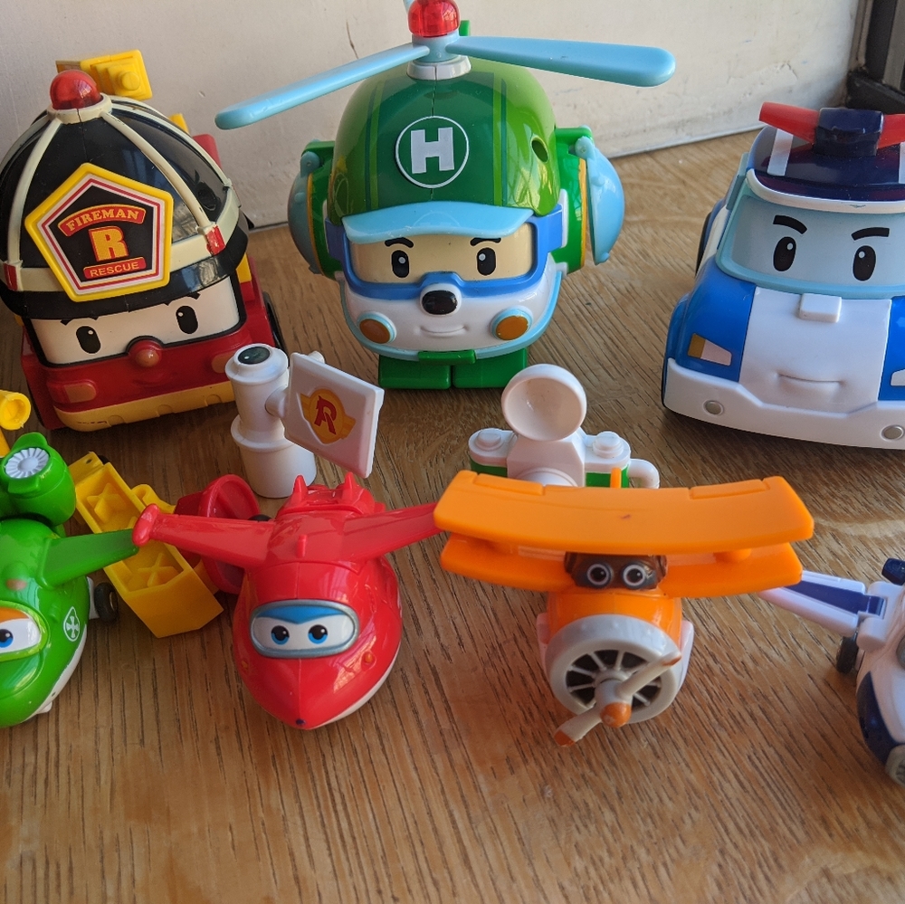 Robocar Poli & Super Wings bundle